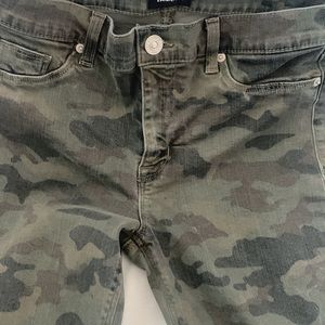 Hudson Nico Mid-rise Camo Dark Green Like New SZ 30